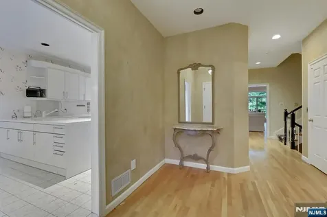 153 Ashley Place Park Ridge NJ 07656