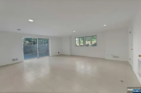 153 Ashley Place Park Ridge NJ 07656
