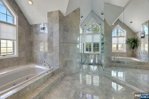153 Ashley Place Park Ridge NJ 07656