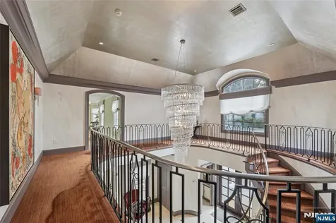 66 Hoover Drive Cresskill NJ 07626