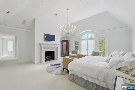66 Hoover Drive Cresskill NJ 07626