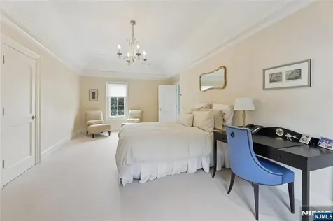 66 Hoover Drive Cresskill NJ 07626