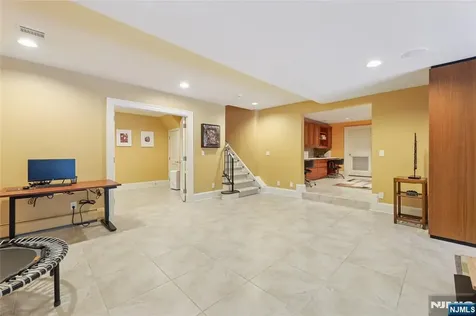 66 Hoover Drive Cresskill NJ 07626
