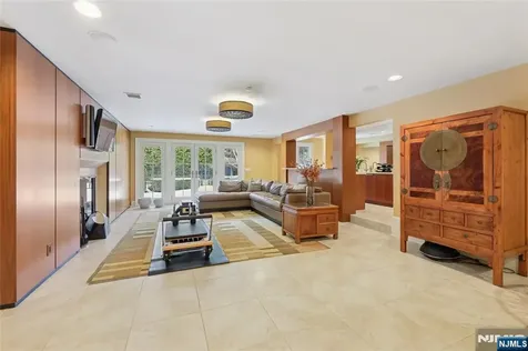66 Hoover Drive Cresskill NJ 07626