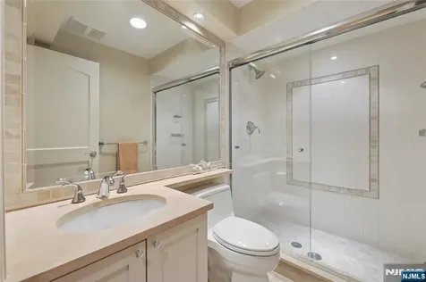 66 Hoover Drive Cresskill NJ 07626