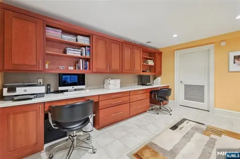 66 Hoover Drive Cresskill NJ 07626