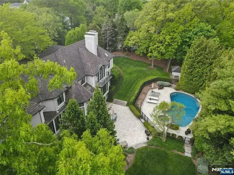 66 Hoover Drive Cresskill NJ 07626
