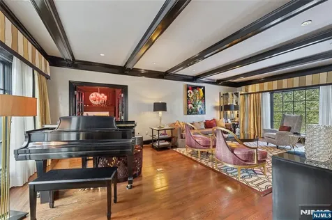 66 Hoover Drive Cresskill NJ 07626