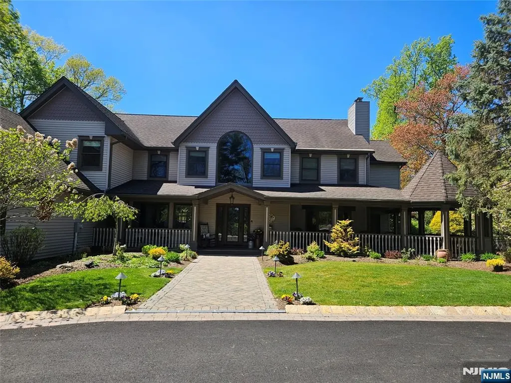 285 Chestnut Ridge Road Woodcliff Lake NJ 07677
