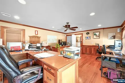 285 Chestnut Ridge Road Woodcliff Lake NJ 07677