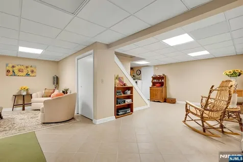 285 Chestnut Ridge Road Woodcliff Lake NJ 07677
