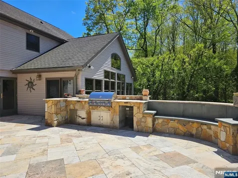 285 Chestnut Ridge Road Woodcliff Lake NJ 07677