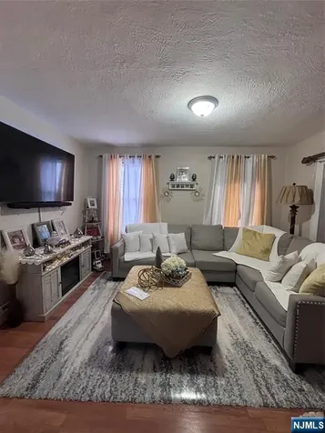 365 10th Avenue Paterson NJ 07514