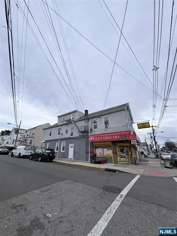 365 10th Avenue Paterson NJ 07514