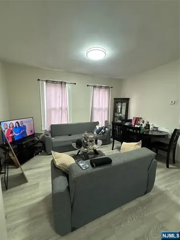 365 10th Avenue Paterson NJ 07514