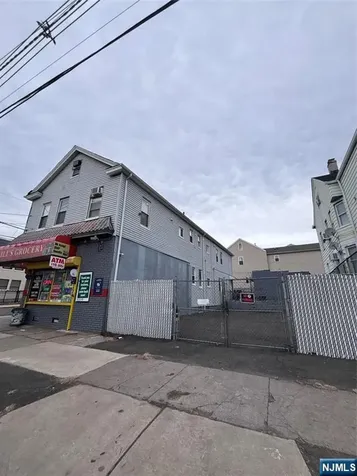 365 10th Avenue Paterson NJ 07514