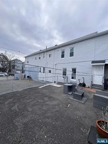 365 10th Avenue Paterson NJ 07514
