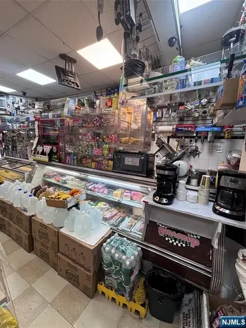 365 10th Avenue Paterson NJ 07514