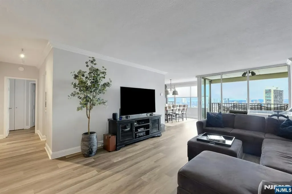 6 Horizon Road Fort Lee NJ 07024