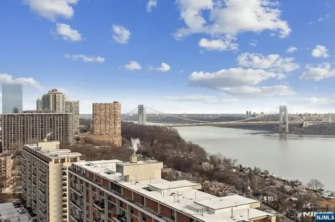 6 Horizon Road Fort Lee NJ 07024