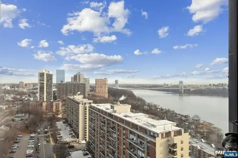6 Horizon Road Fort Lee NJ 07024