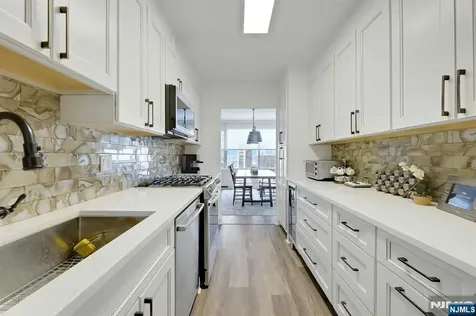 6 Horizon Road Fort Lee NJ 07024