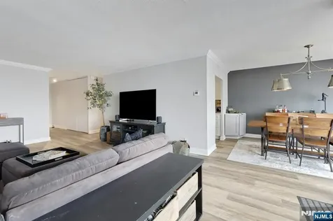 6 Horizon Road Fort Lee NJ 07024