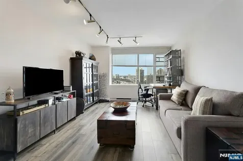 6 Horizon Road Fort Lee NJ 07024