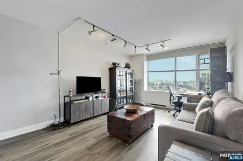 6 Horizon Road Fort Lee NJ 07024