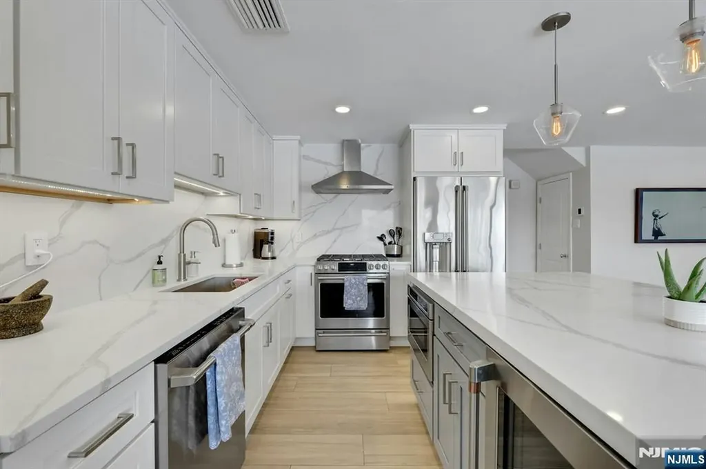 2 Horizon Road Fort Lee NJ 07024