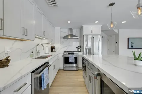 2 Horizon Road Fort Lee NJ 07024