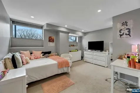 2 Horizon Road Fort Lee NJ 07024