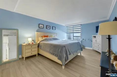 2 Horizon Road Fort Lee NJ 07024