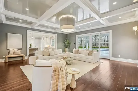 128 Birch Road Franklin Lakes NJ 07417
