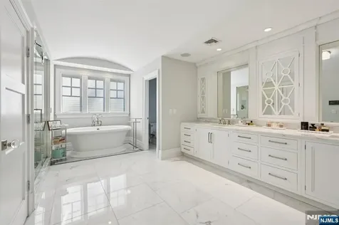128 Birch Road Franklin Lakes NJ 07417