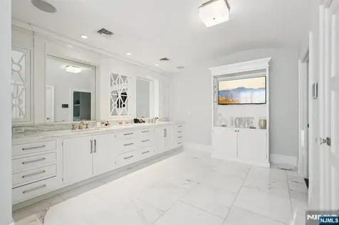 128 Birch Road Franklin Lakes NJ 07417