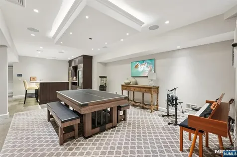 128 Birch Road Franklin Lakes NJ 07417