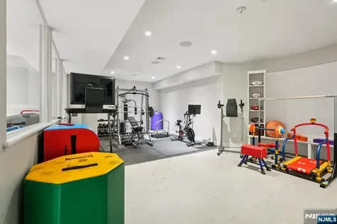 128 Birch Road Franklin Lakes NJ 07417