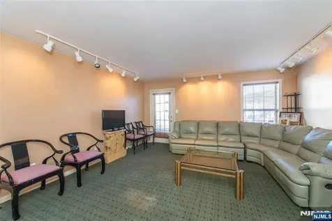 404 Manchester Drive Nutley NJ 07110