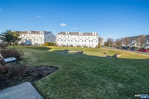 404 Manchester Drive Nutley NJ 07110