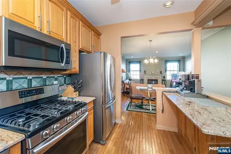 404 Manchester Drive Nutley NJ 07110