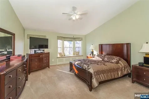 404 Manchester Drive Nutley NJ 07110