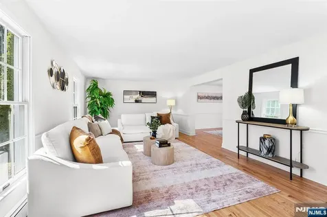 27 Norwood Avenue Glen Rock NJ 07452
