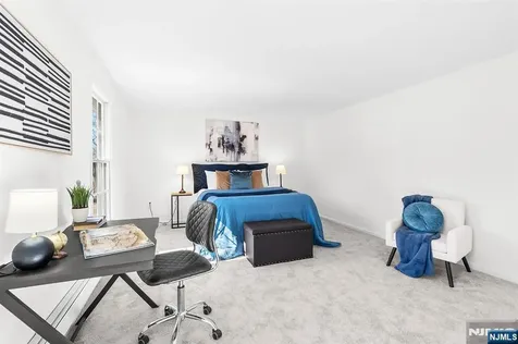 27 Norwood Avenue Glen Rock NJ 07452