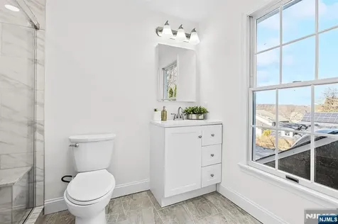 27 Norwood Avenue Glen Rock NJ 07452