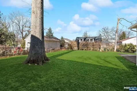 27 Norwood Avenue Glen Rock NJ 07452