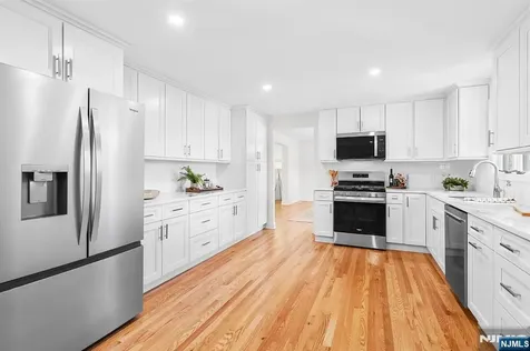 27 Norwood Avenue Glen Rock NJ 07452