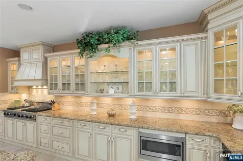 457 Devonshire Drive Franklin Lakes NJ 07417