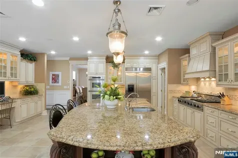 457 Devonshire Drive Franklin Lakes NJ 07417