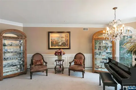 457 Devonshire Drive Franklin Lakes NJ 07417